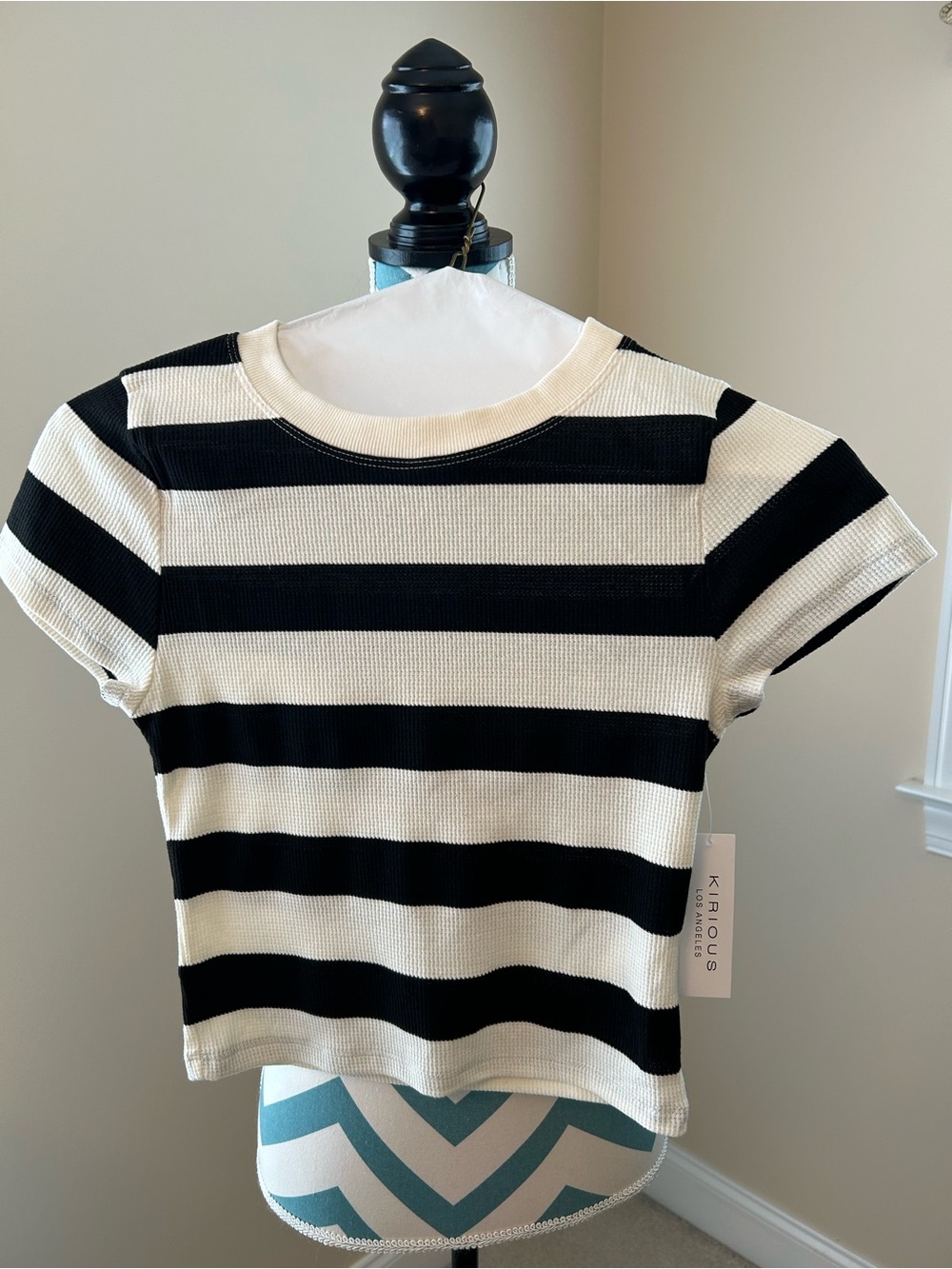KIRIOUS Black & Cream Striped Cropped Knit Top